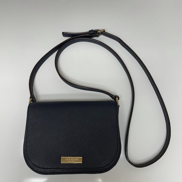 Adorable kate spade crossbody bag